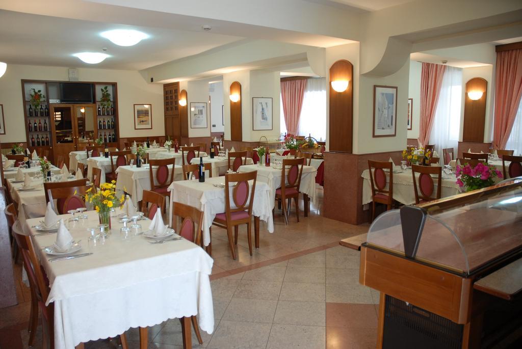 Il Nocchiero City Hotel Soverato Marina Dış mekan fotoğraf