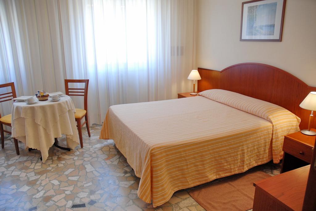 Il Nocchiero City Hotel Soverato Marina Dış mekan fotoğraf
