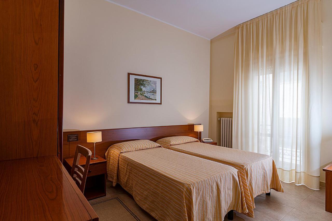 Il Nocchiero City Hotel Soverato Marina Dış mekan fotoğraf