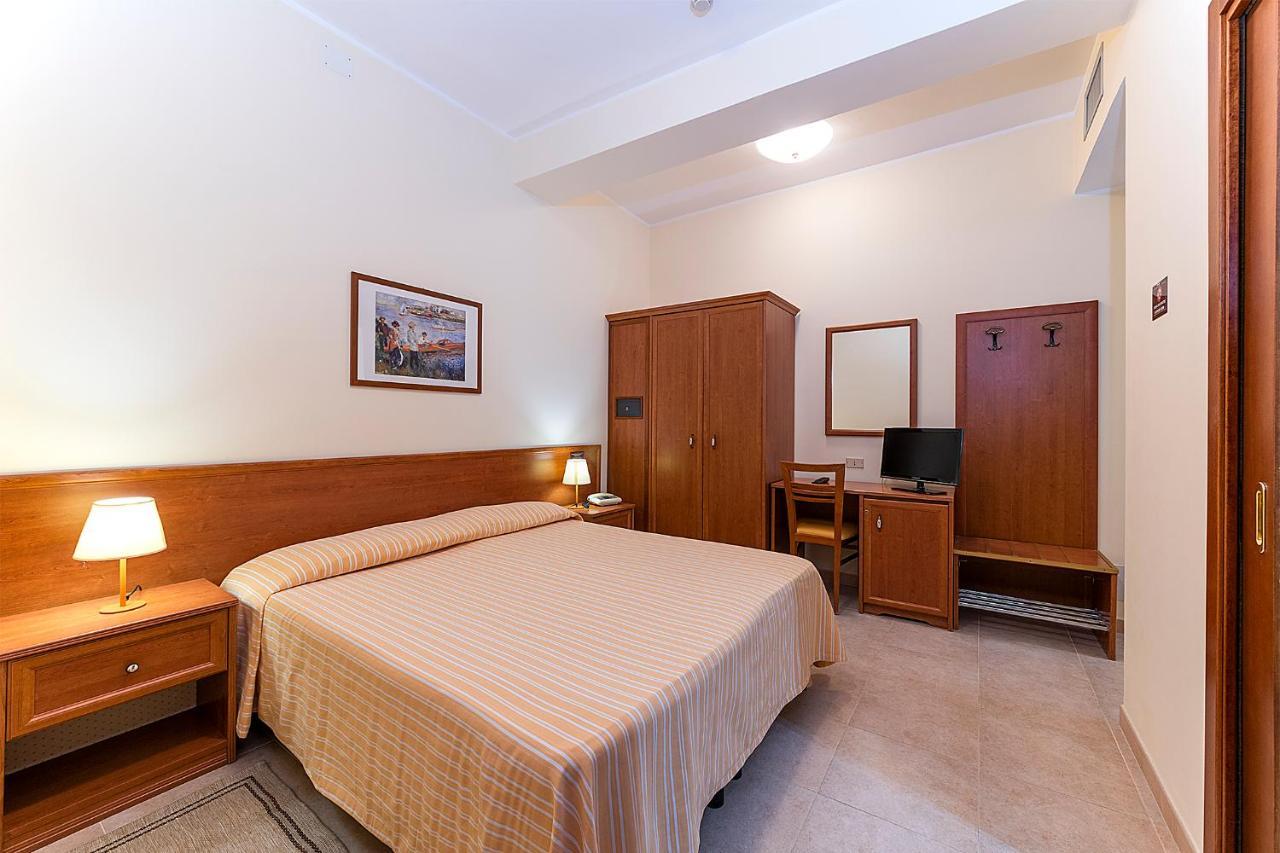 Il Nocchiero City Hotel Soverato Marina Dış mekan fotoğraf